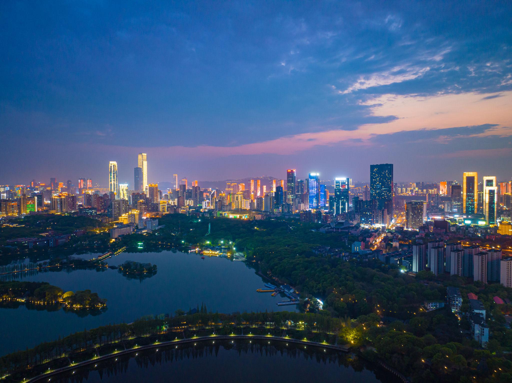 Hunan Zhangjiajie & Changsha 5 Days 4 Nights Tour | Tianmen Mountain & Avatar Mountains